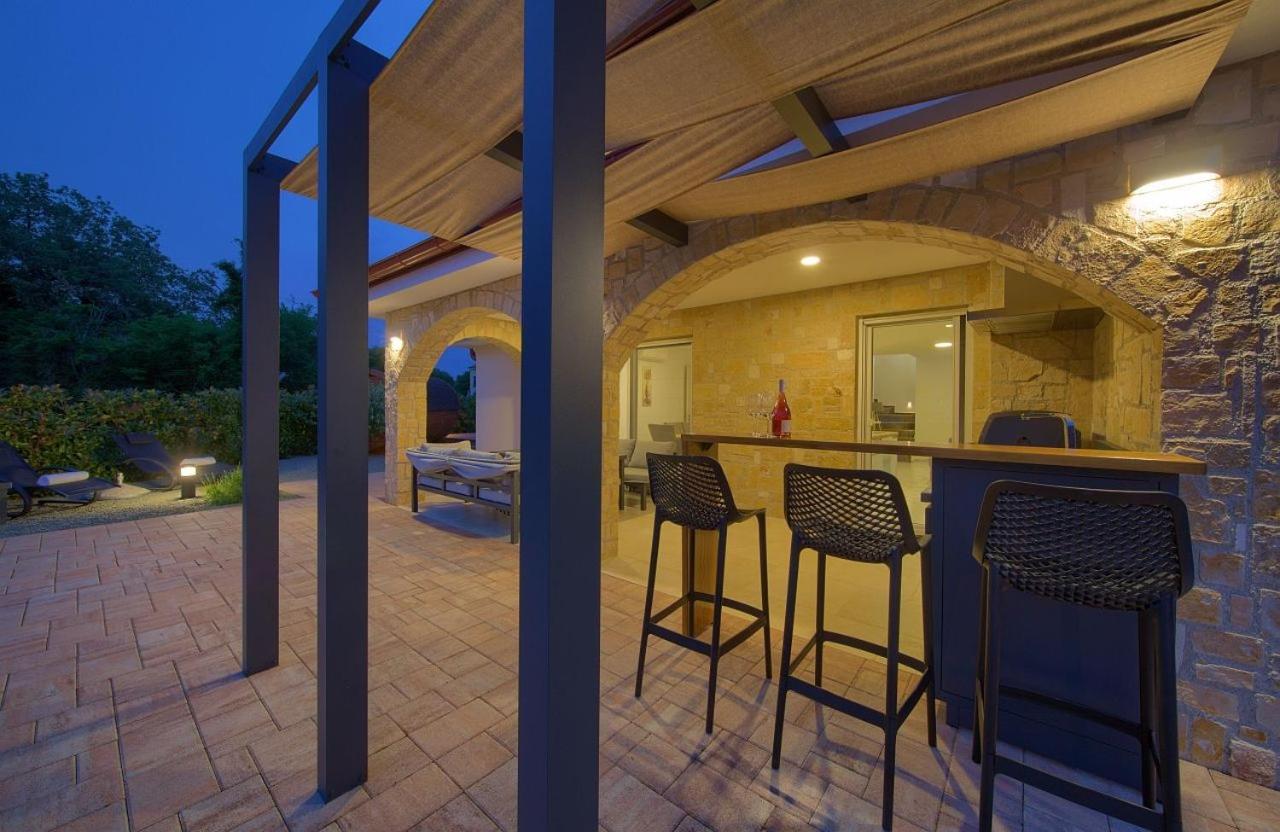 Holiday House Sea & Sun Residence Rasopasno Εξωτερικό φωτογραφία