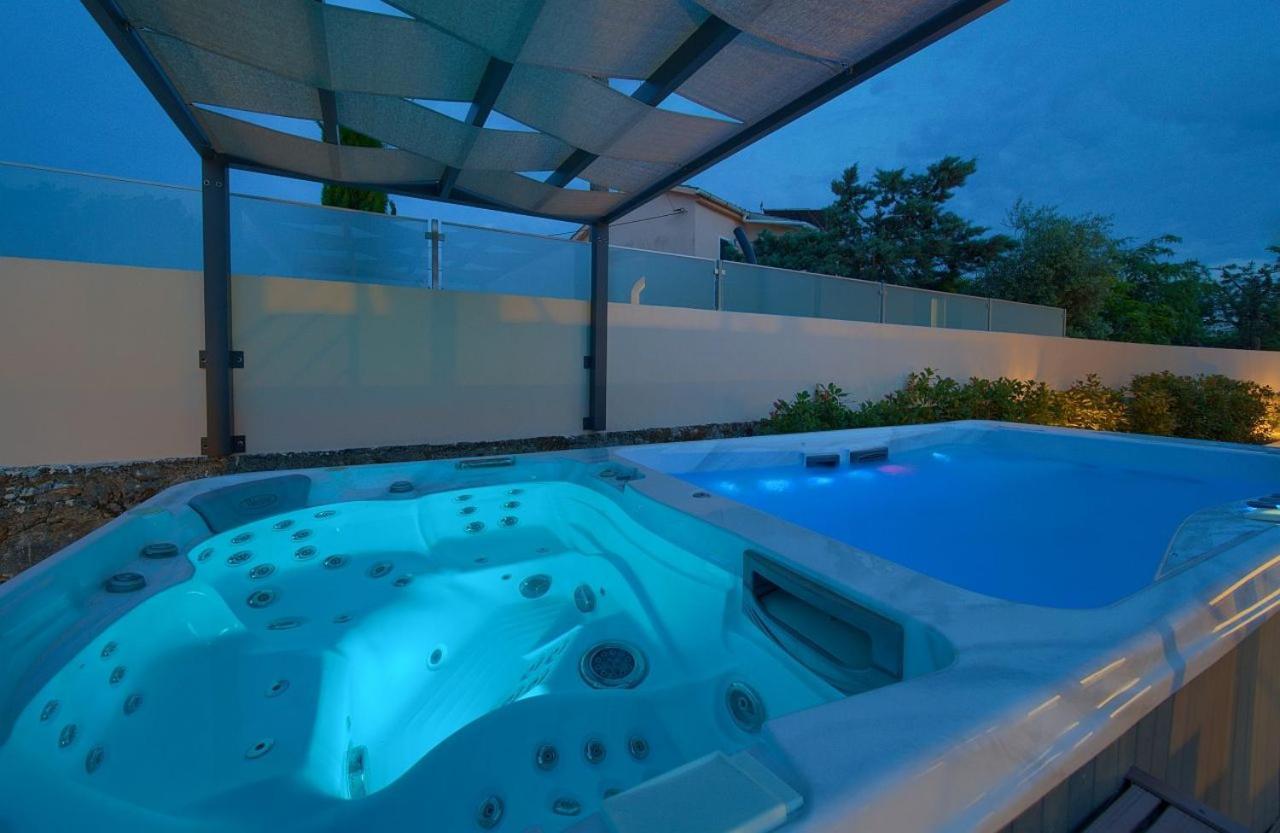 Holiday House Sea & Sun Residence Rasopasno Εξωτερικό φωτογραφία