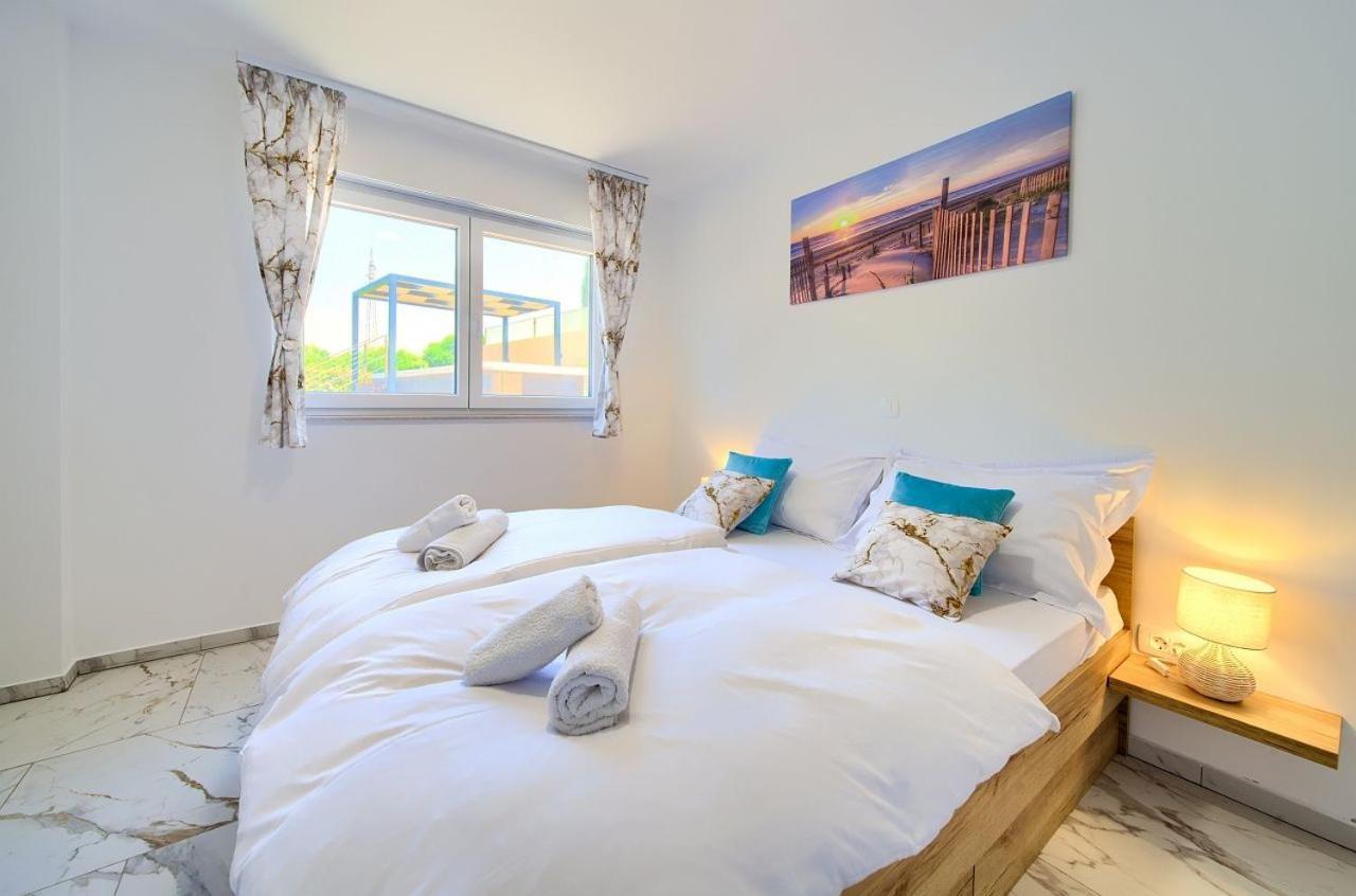 Holiday House Sea & Sun Residence Rasopasno Εξωτερικό φωτογραφία