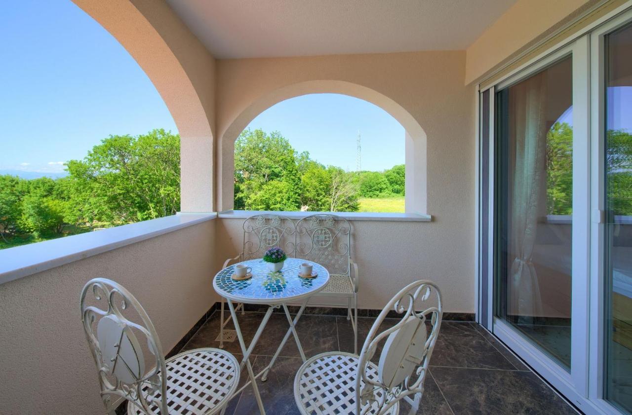 Holiday House Sea & Sun Residence Rasopasno Εξωτερικό φωτογραφία